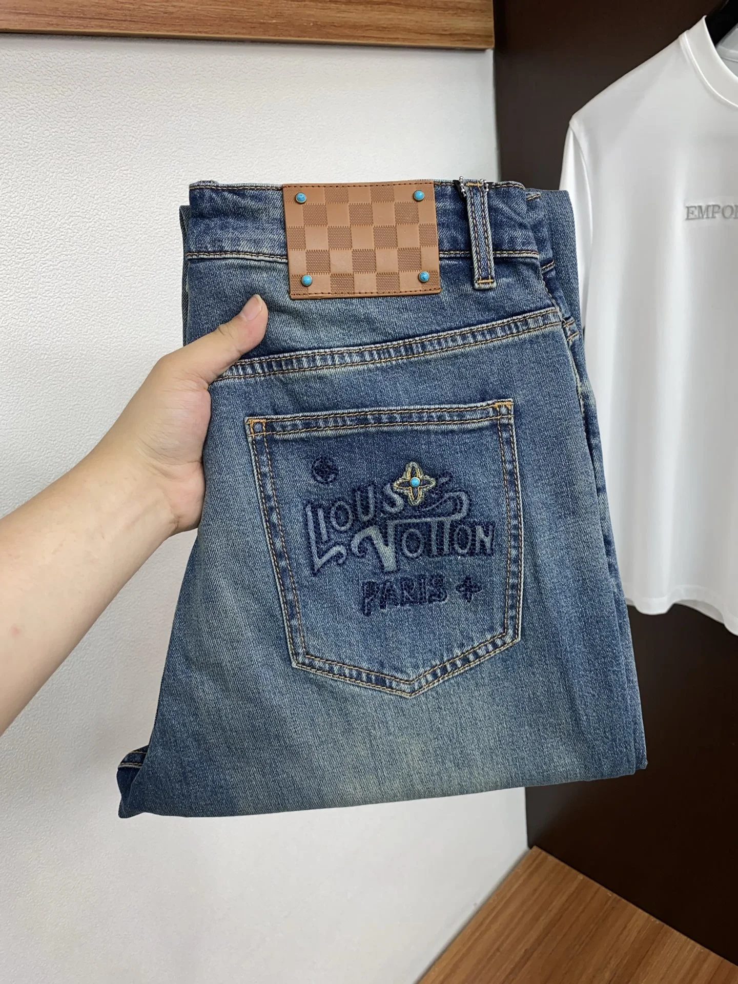 Louis Vuitton Jeans — 1b321c39