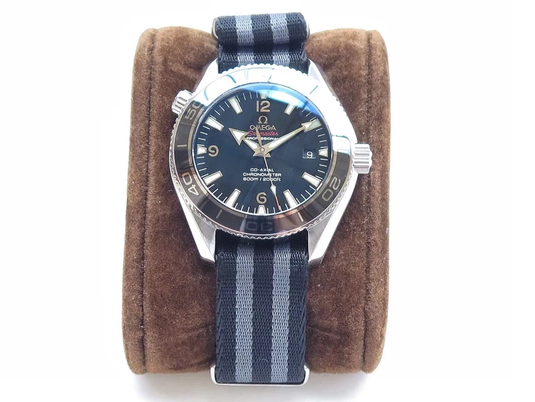 Omega Watch — e63642c8