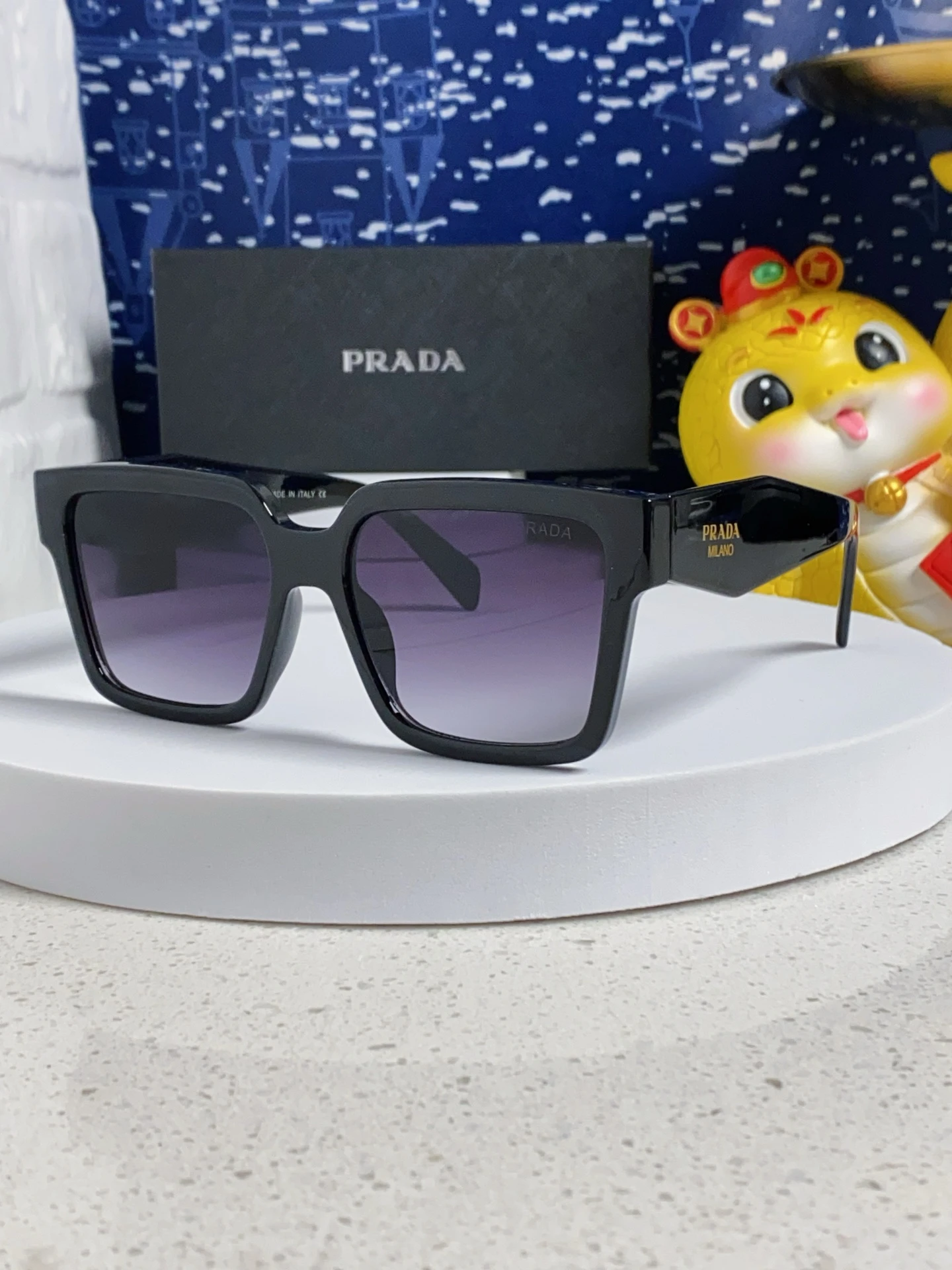 Prada Eyewear — 86185f95