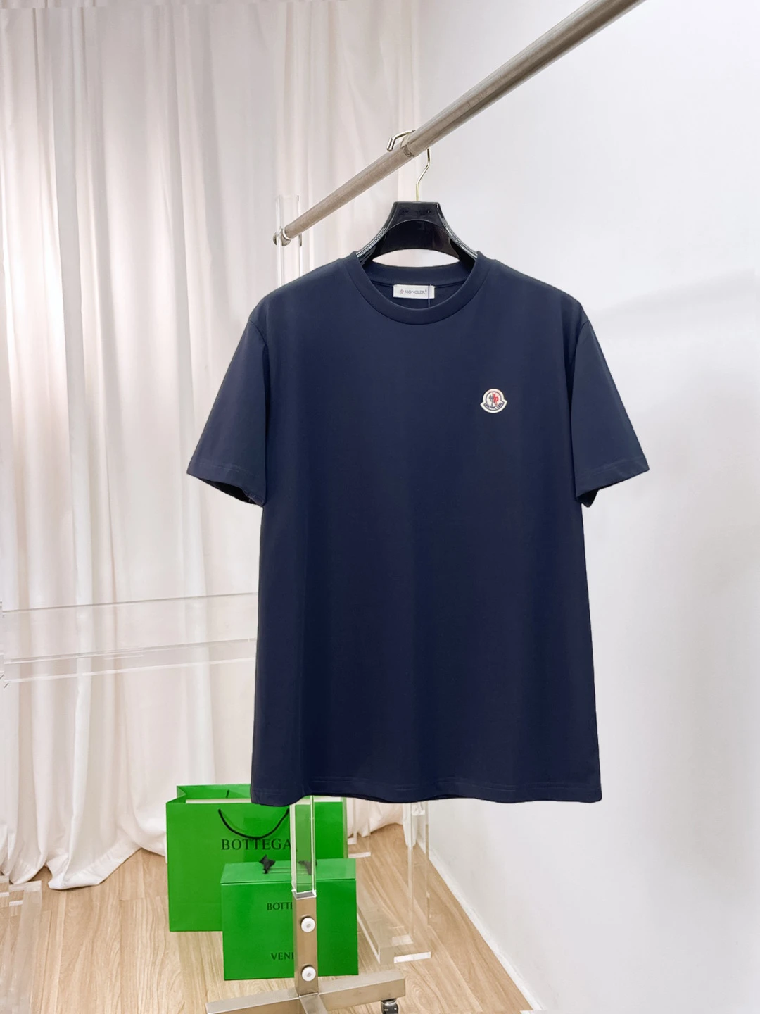 Moncler T-Shirt — 3a382363