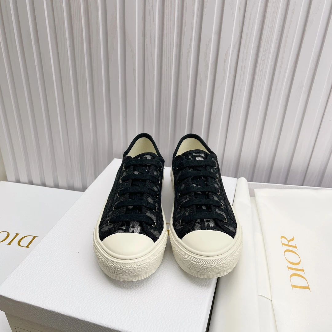 Dior Sneakers — 391a4dc7