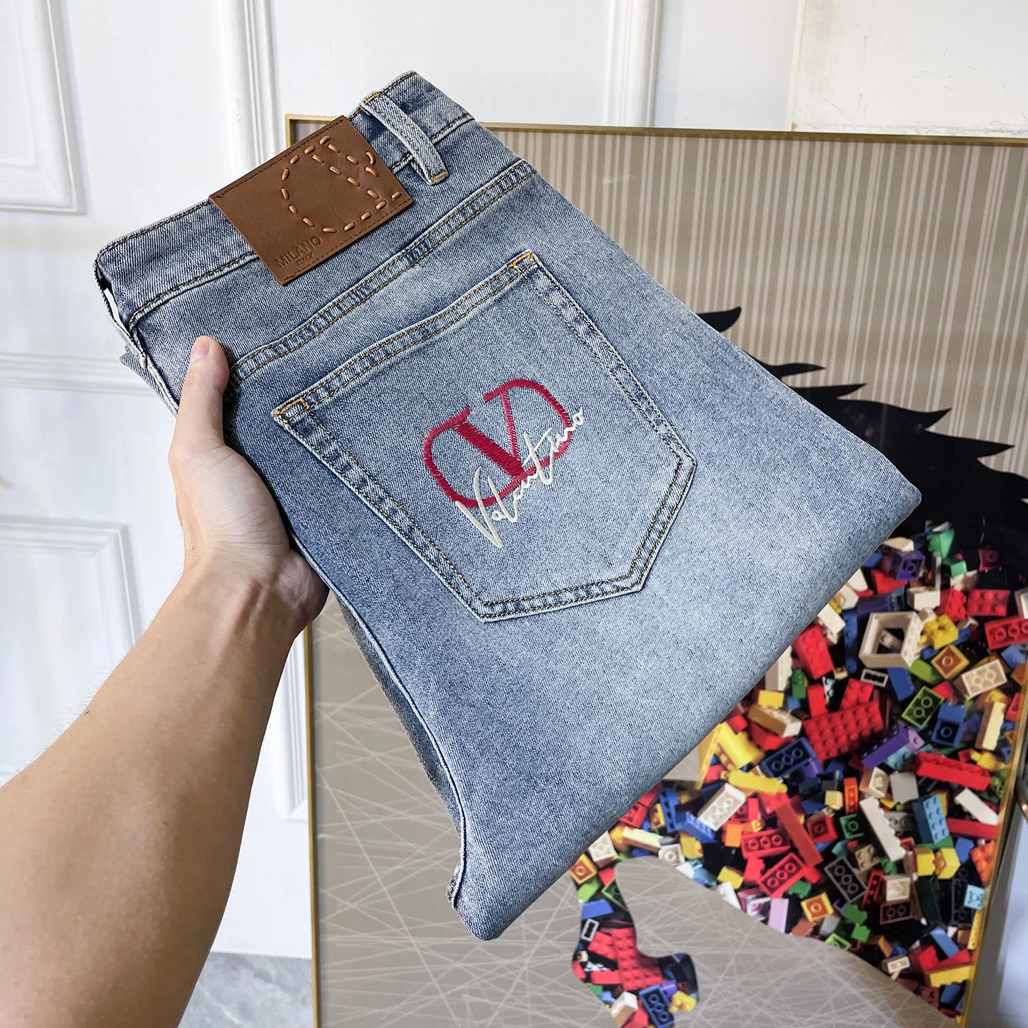 Valentino Jeans — 7964c575