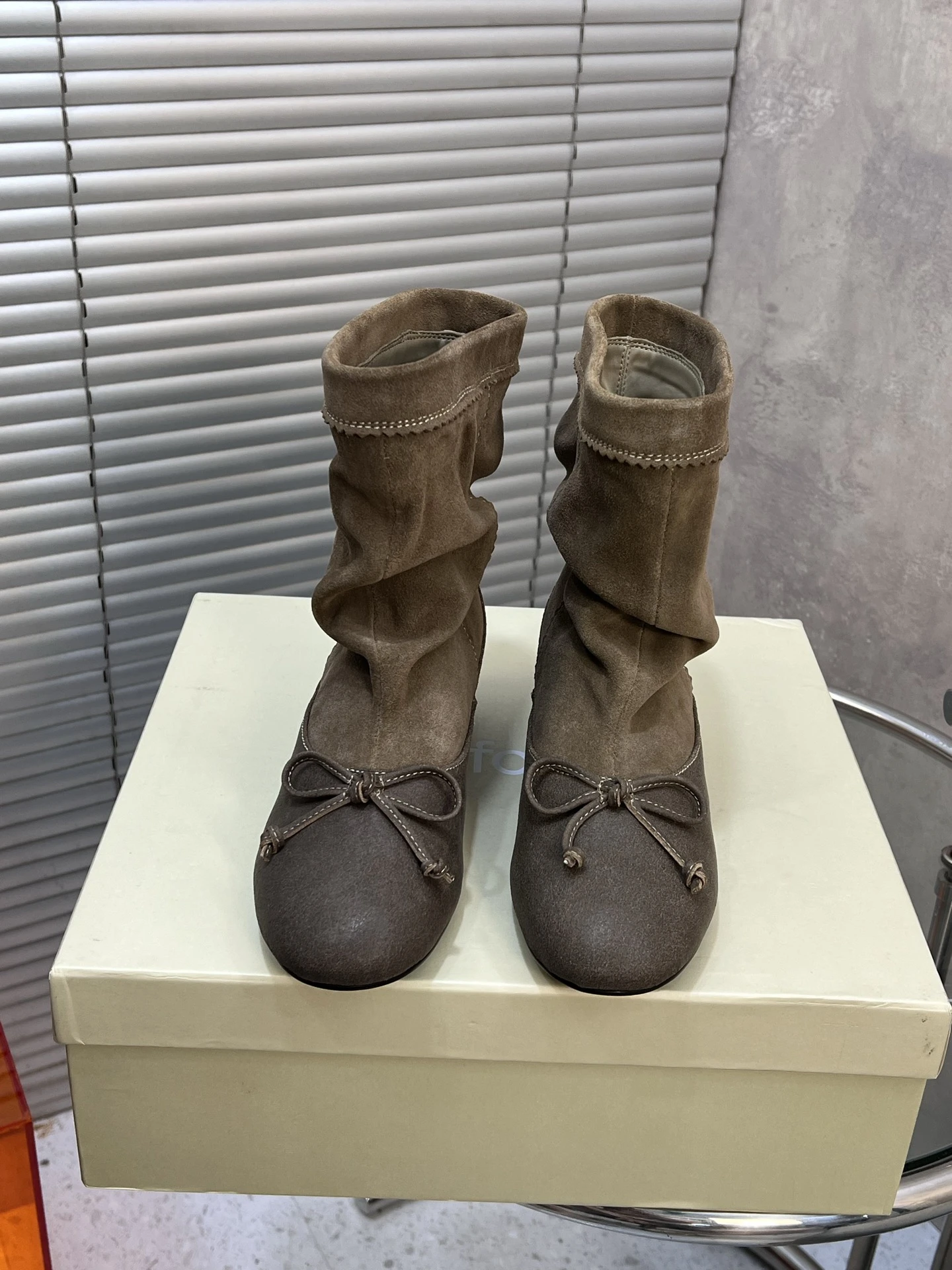 Boots — 95856d32