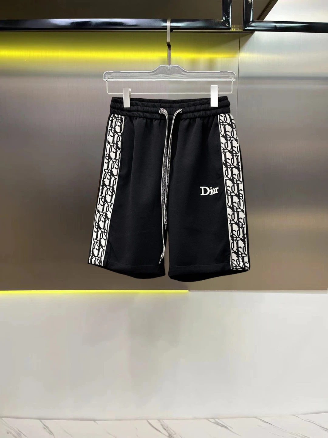 Dior Shorts — 587852d5