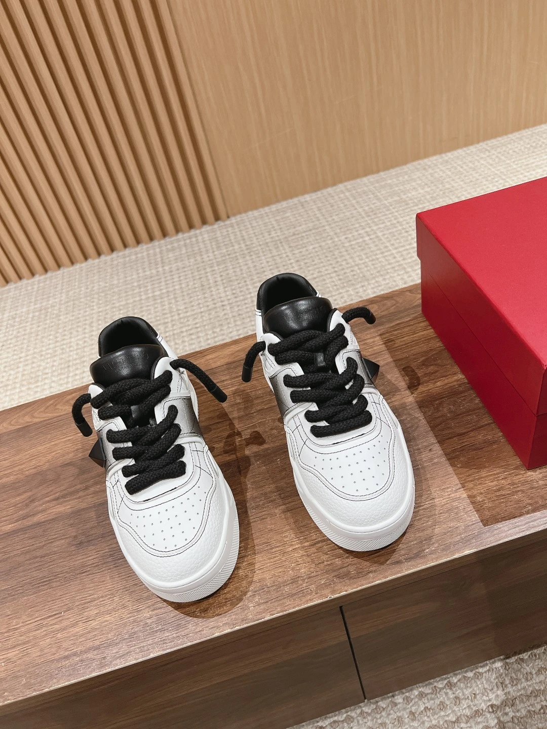 Valentino Sneakers — 8aa99b03