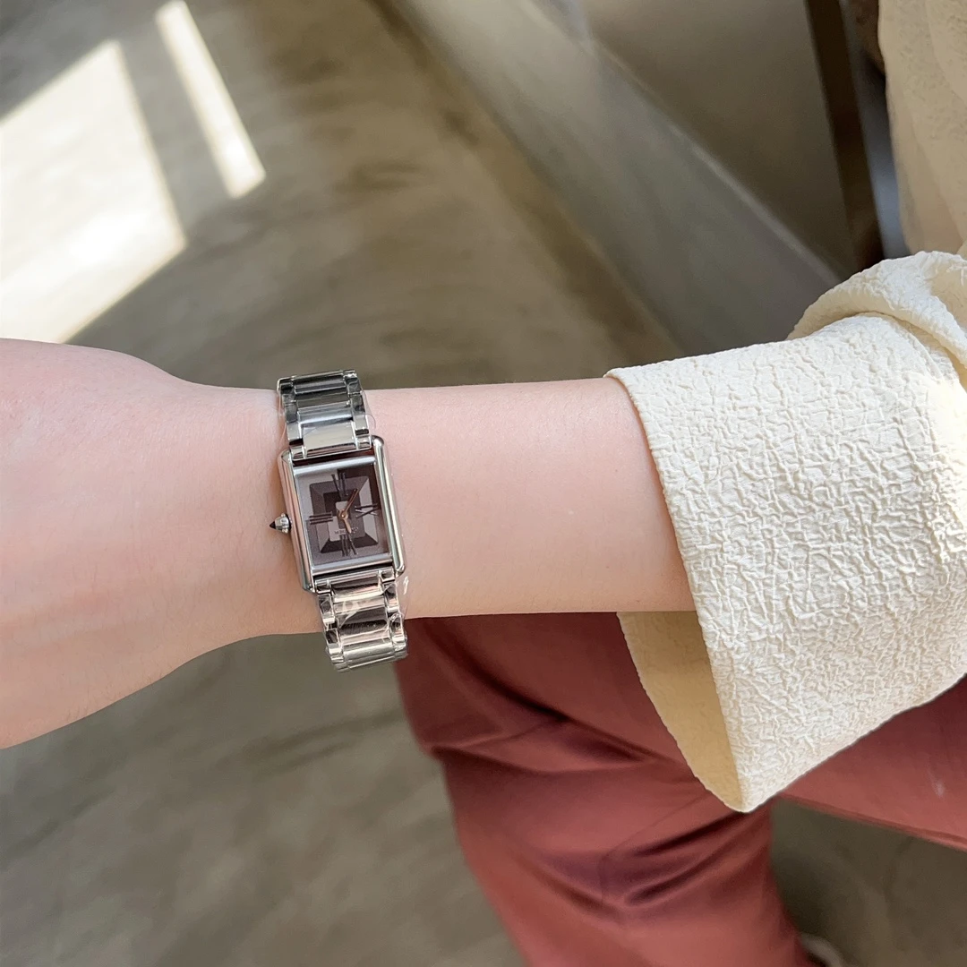 Cartier Watch — c4f2b1d8
