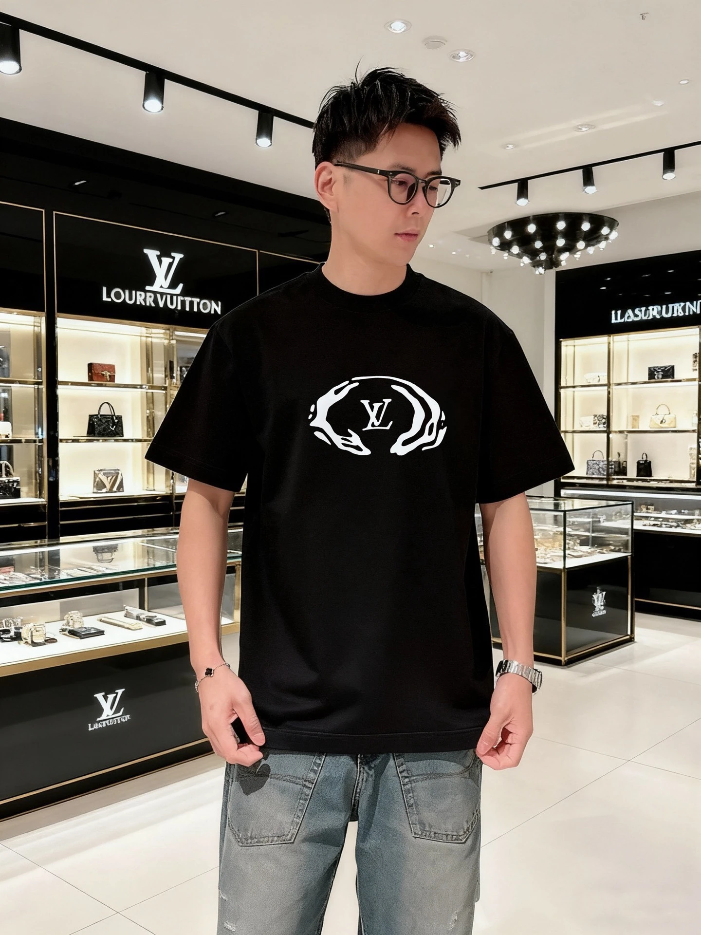 Louis Vuitton T-Shirt — c9ba89f2