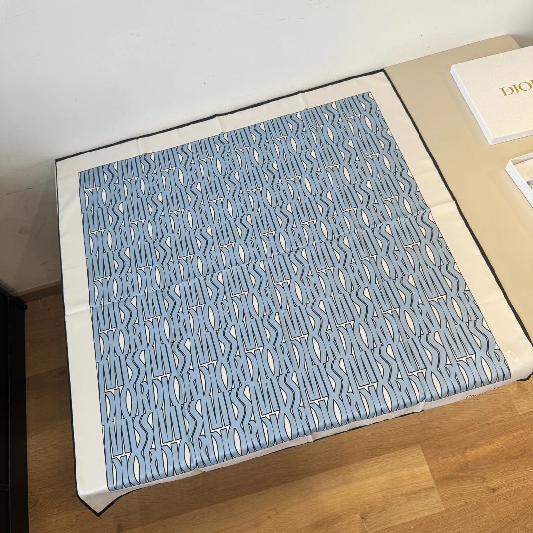 Dior Scarves — 8d686269