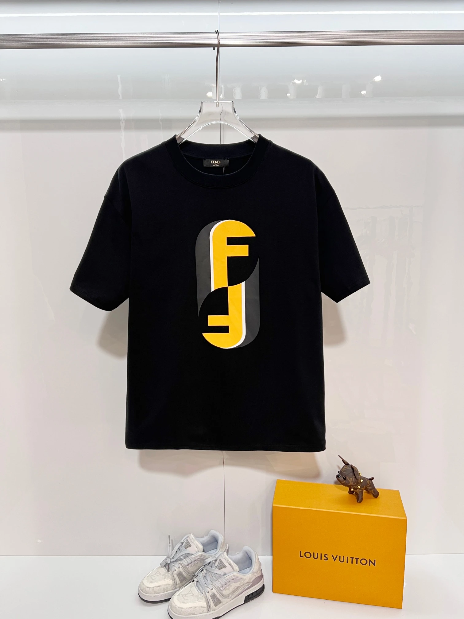 Fendi T-Shirt — 8cfbc744