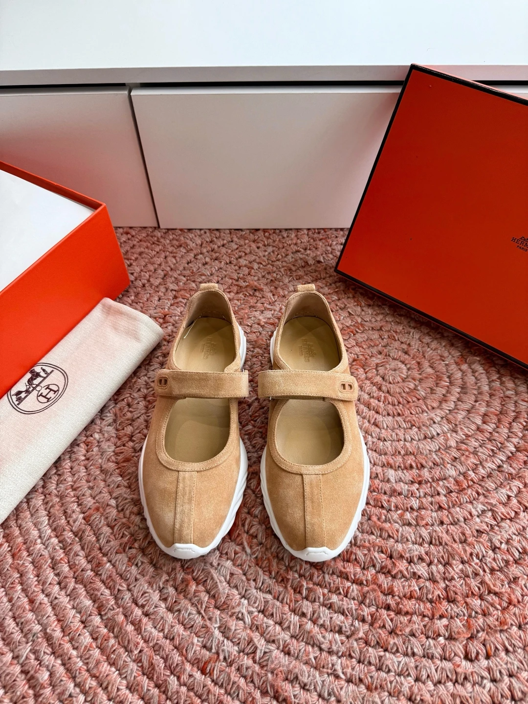 Hermès Sneakers — 915b055b