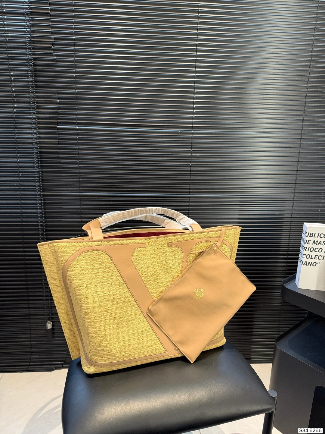 Valentino Bag — b81d9630