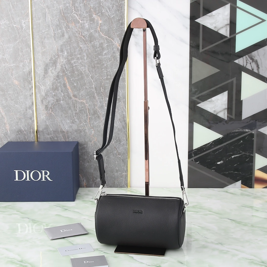 Dior Bag — 5bd46f97