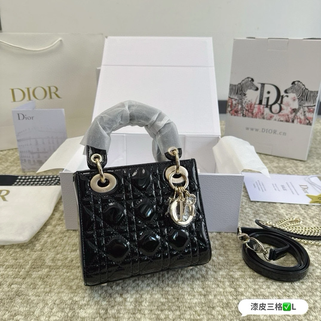 Dior Bag — 8b5b3176