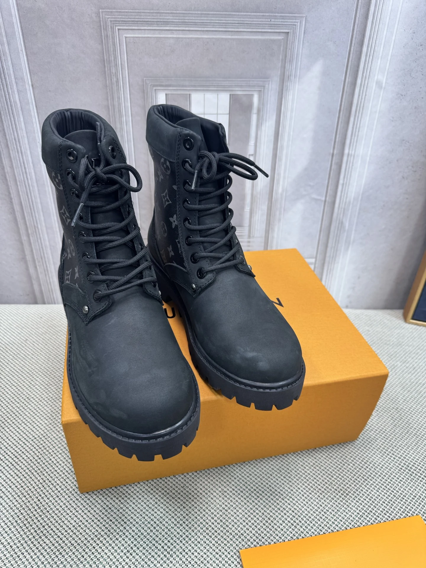 Louis Vuitton Boots — d030c5bc