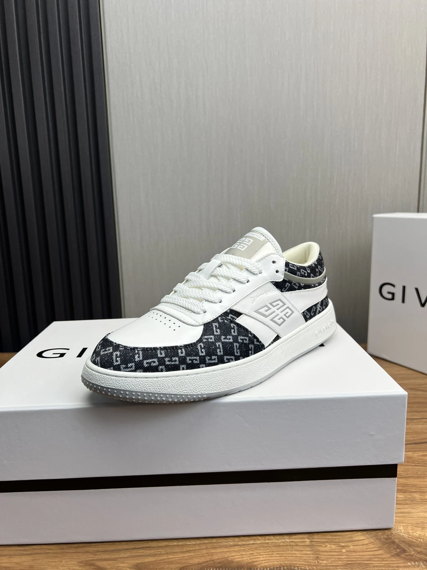 Givenchy Shoes — 3f45c8b4
