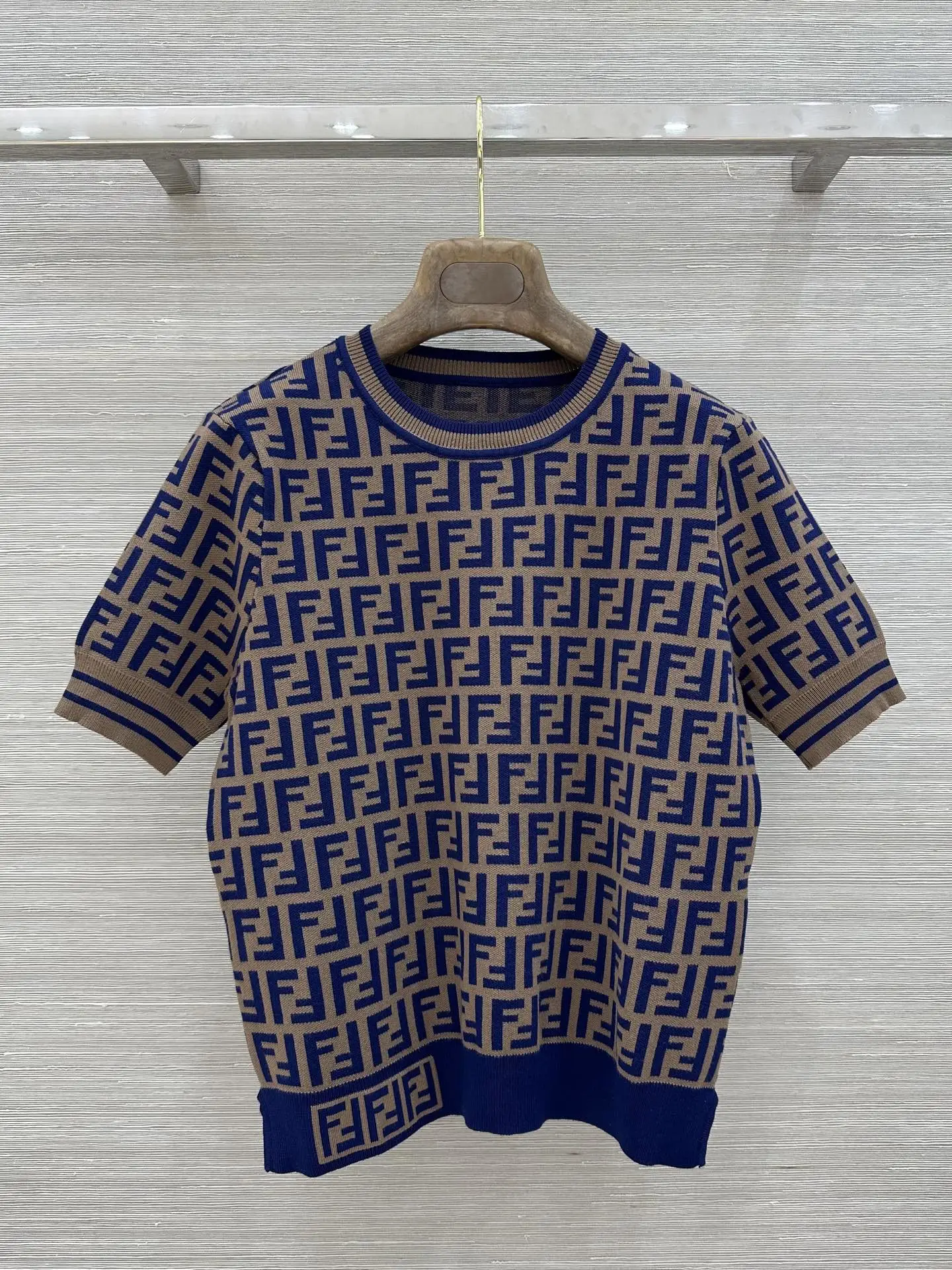 Knitwear — d986ad7b