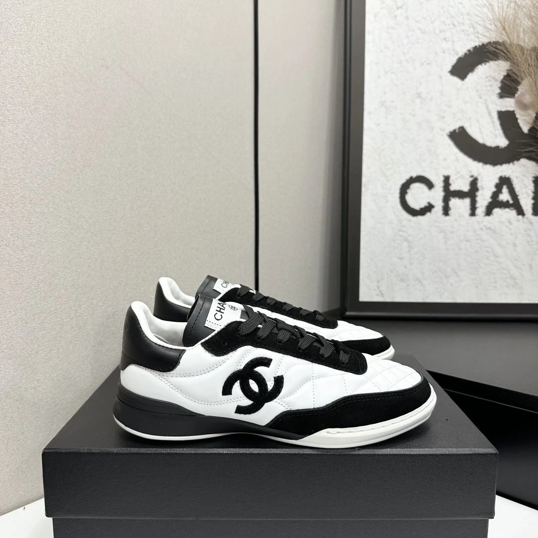 Chanel Sneakers — a92a4ec3