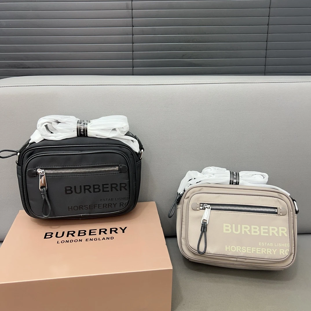 Burberry Bag — 59d945c3