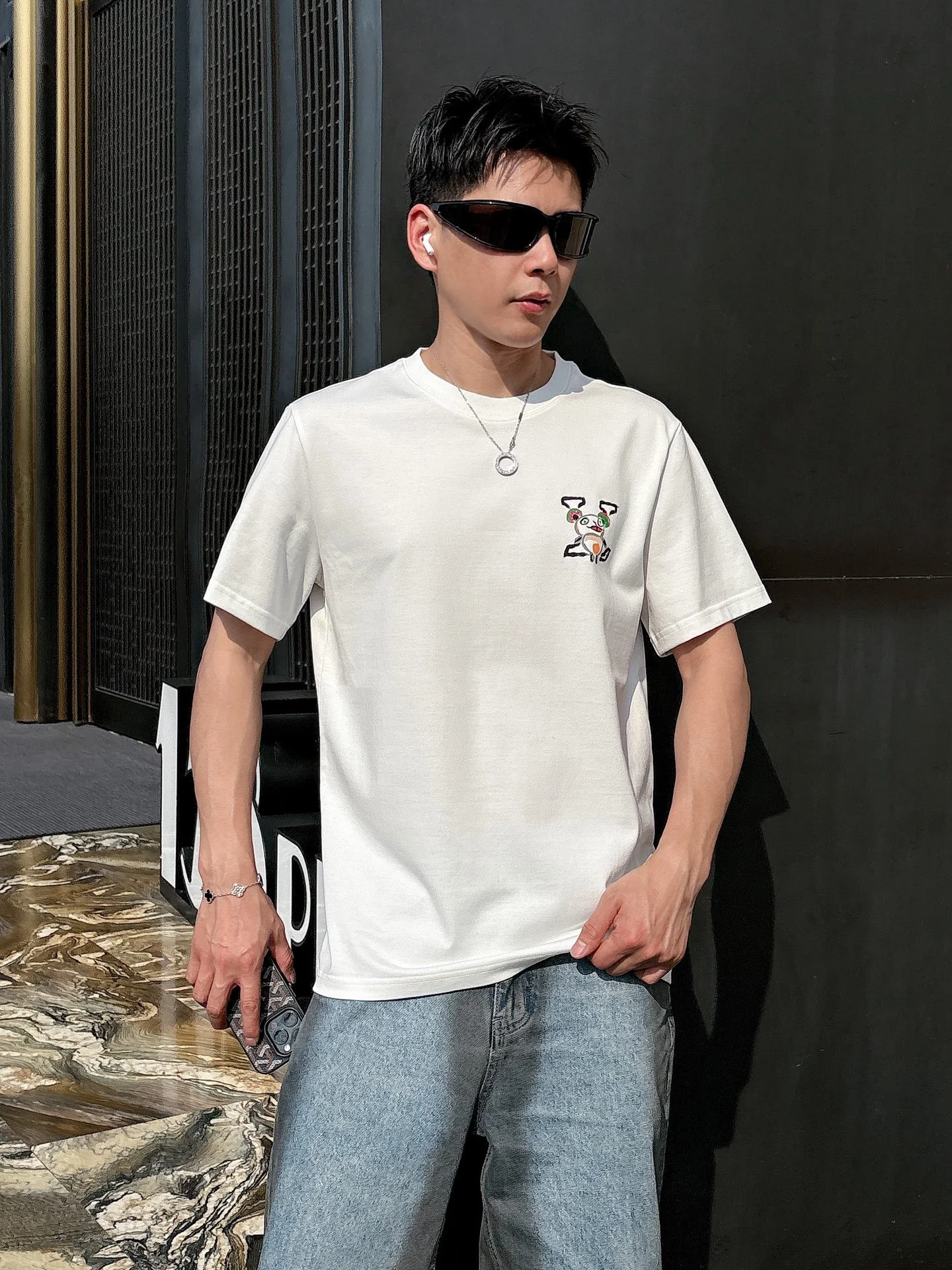 Louis Vuitton T-Shirt — 7ddee1ab