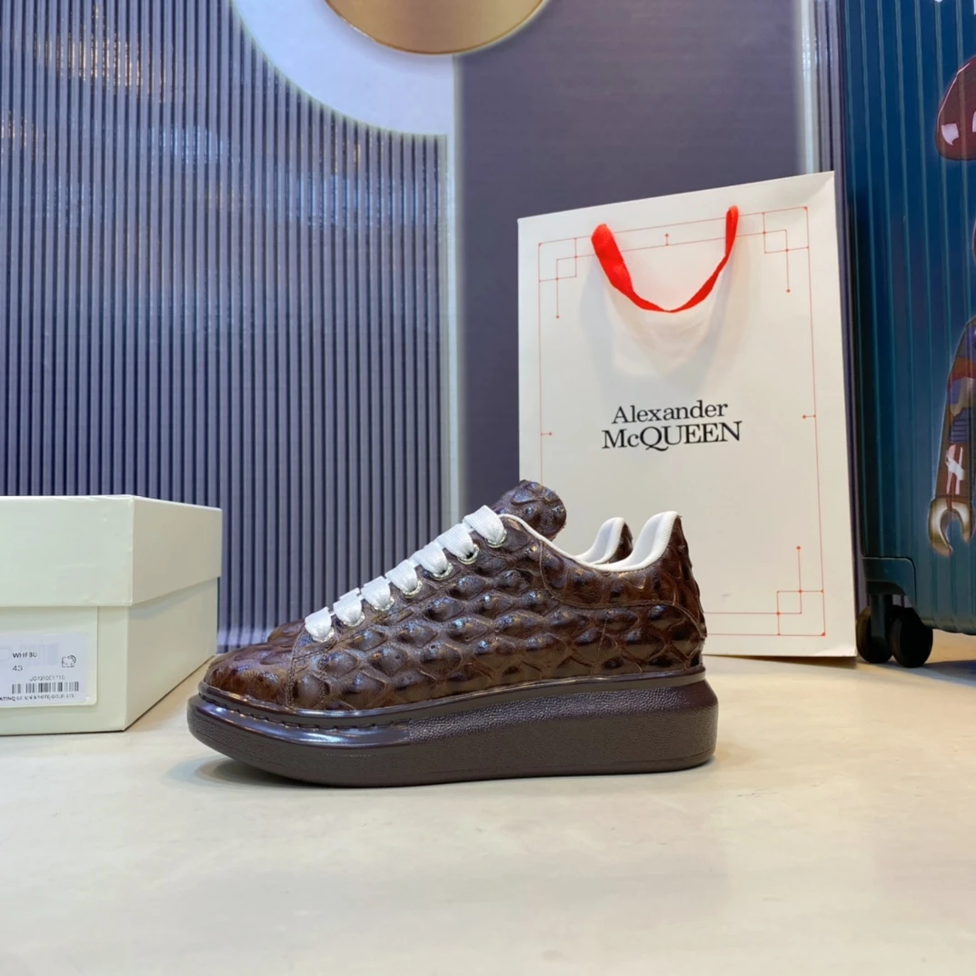 Alexander McQueen Sneakers — 1881a18e