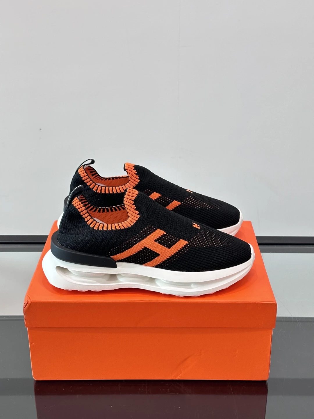 Hermès Sneakers — 3e4f7c56