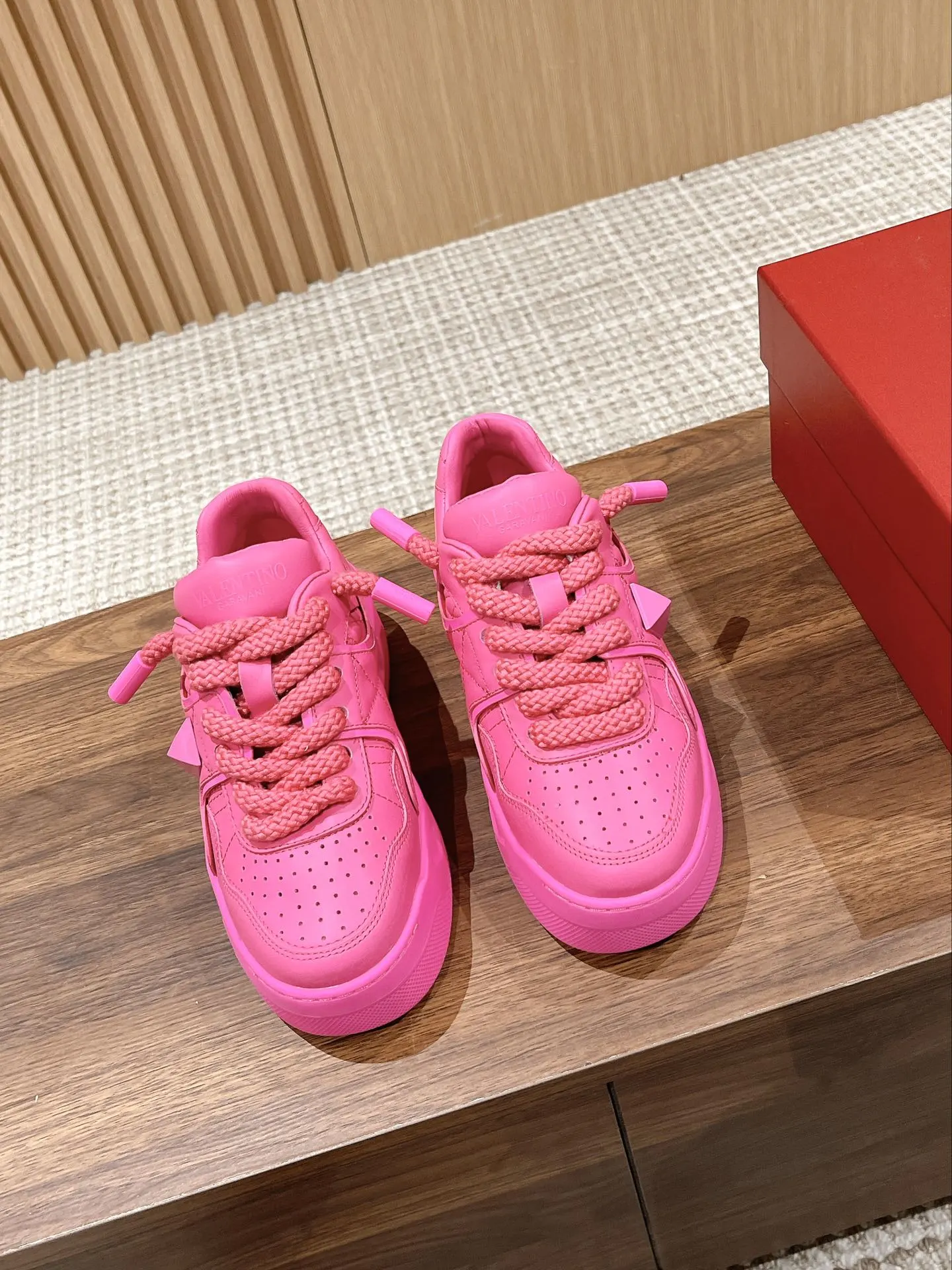 Valentino Sneakers — fe68075d