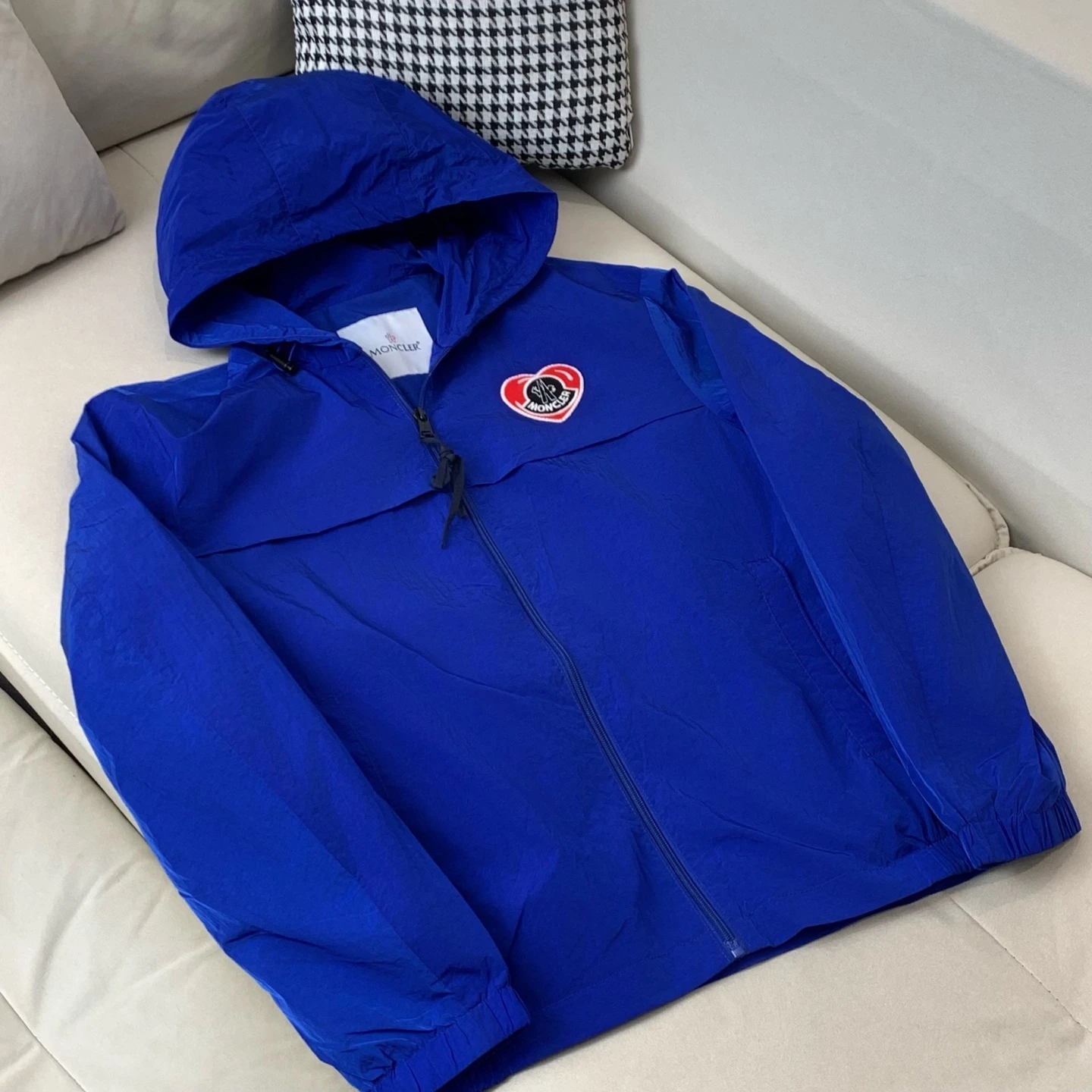 Moncler Jackets — aebc8cab