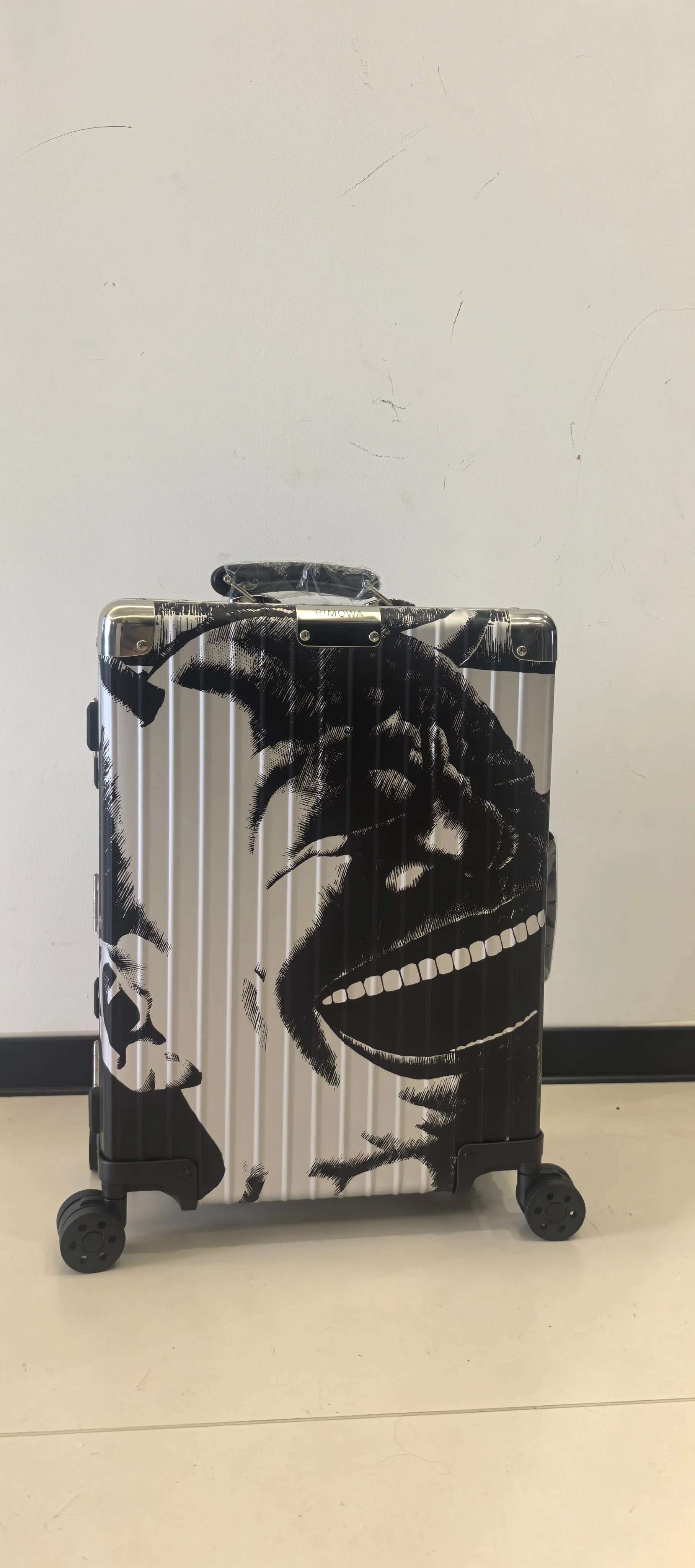 Rimowa Luggage — 5657b76c