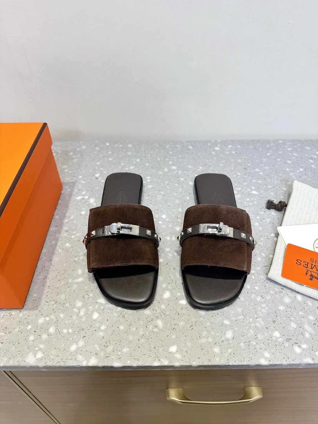 Hermès Slippers — f27fdb4f