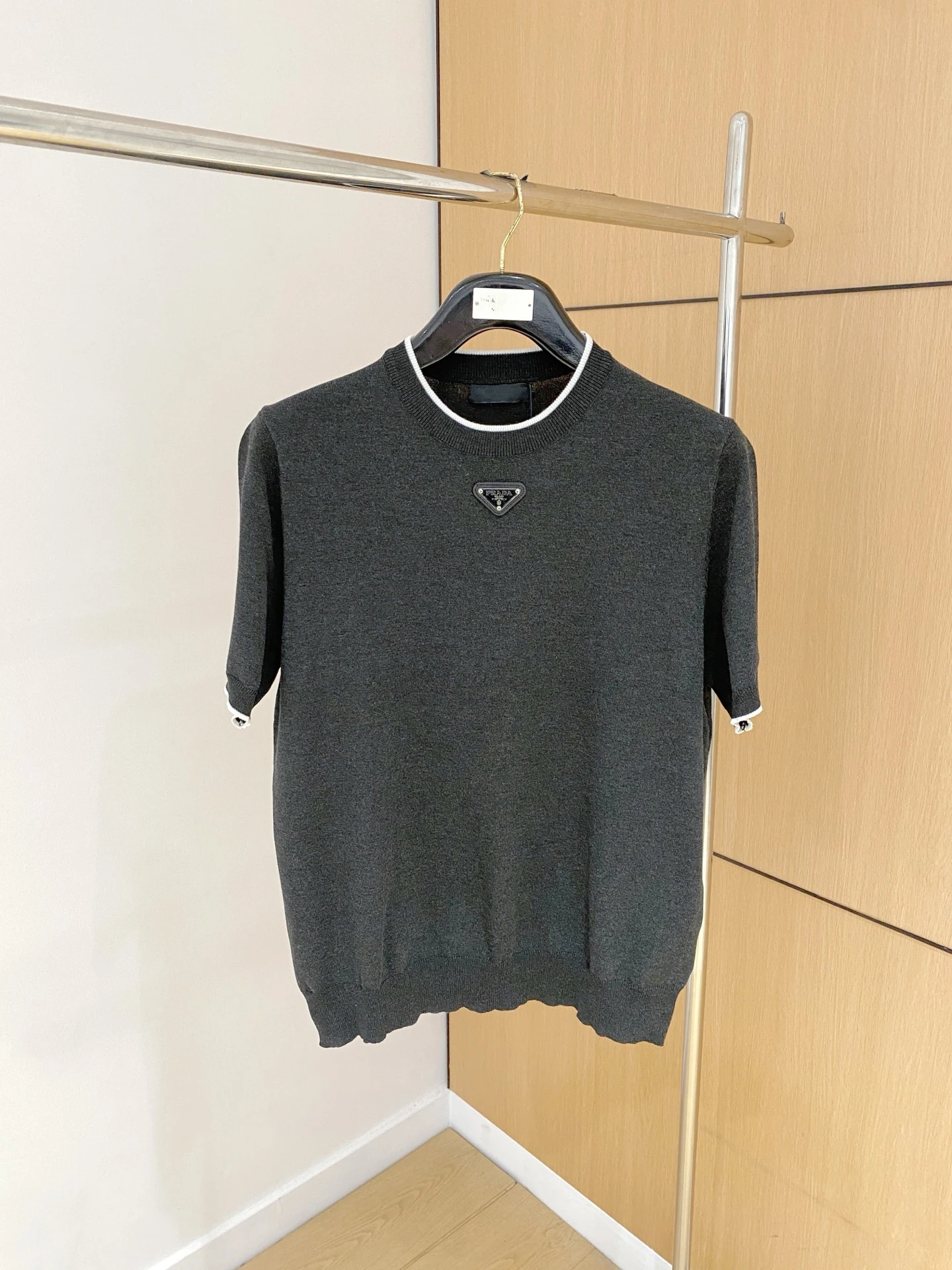 Prada T-Shirt — 15bae6d8