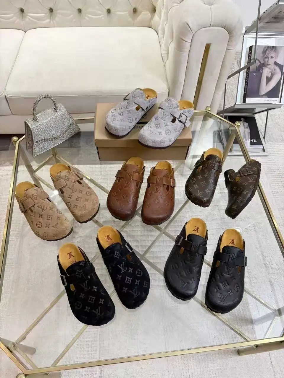 Louis Vuitton Slippers — da122f82