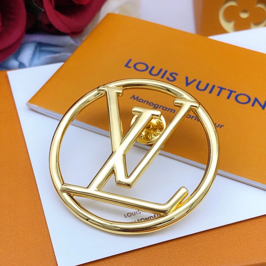 Louis Vuitton Brooches — f9b3625d