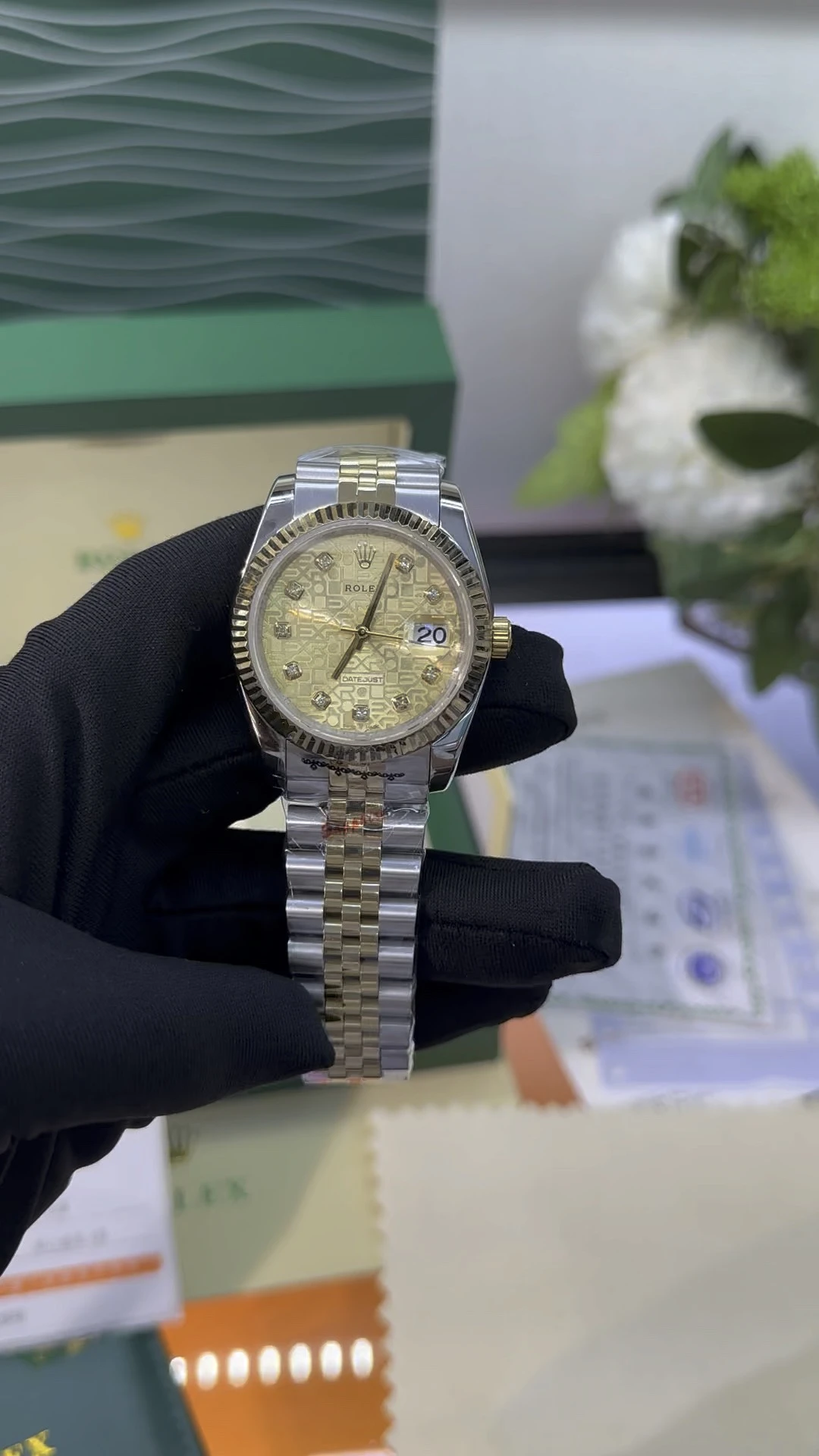 Rolex Watch — 049afc51