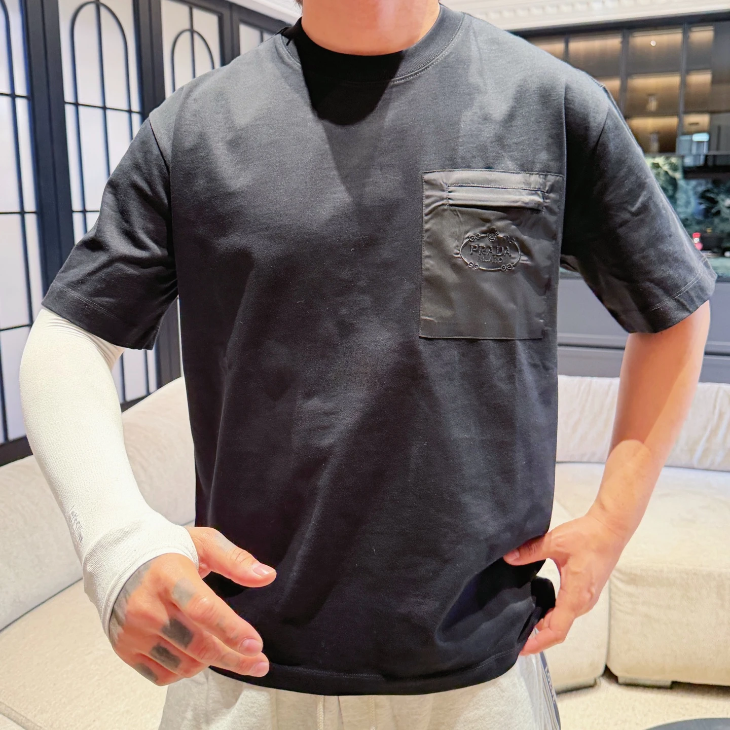Prada T-Shirt — f3e7e896