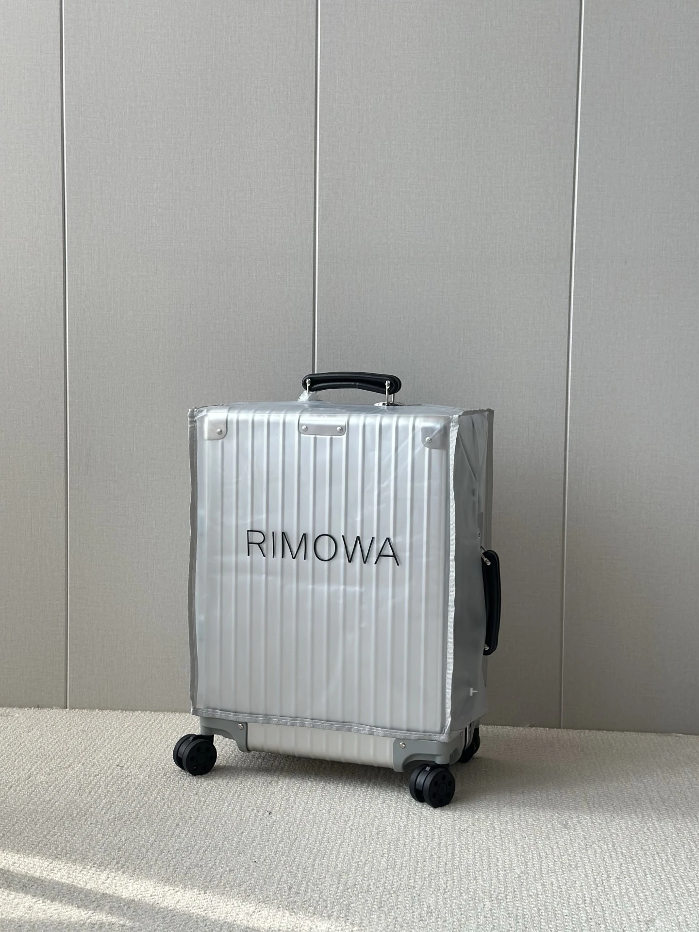 Rimowa Luggage — b3eb279b