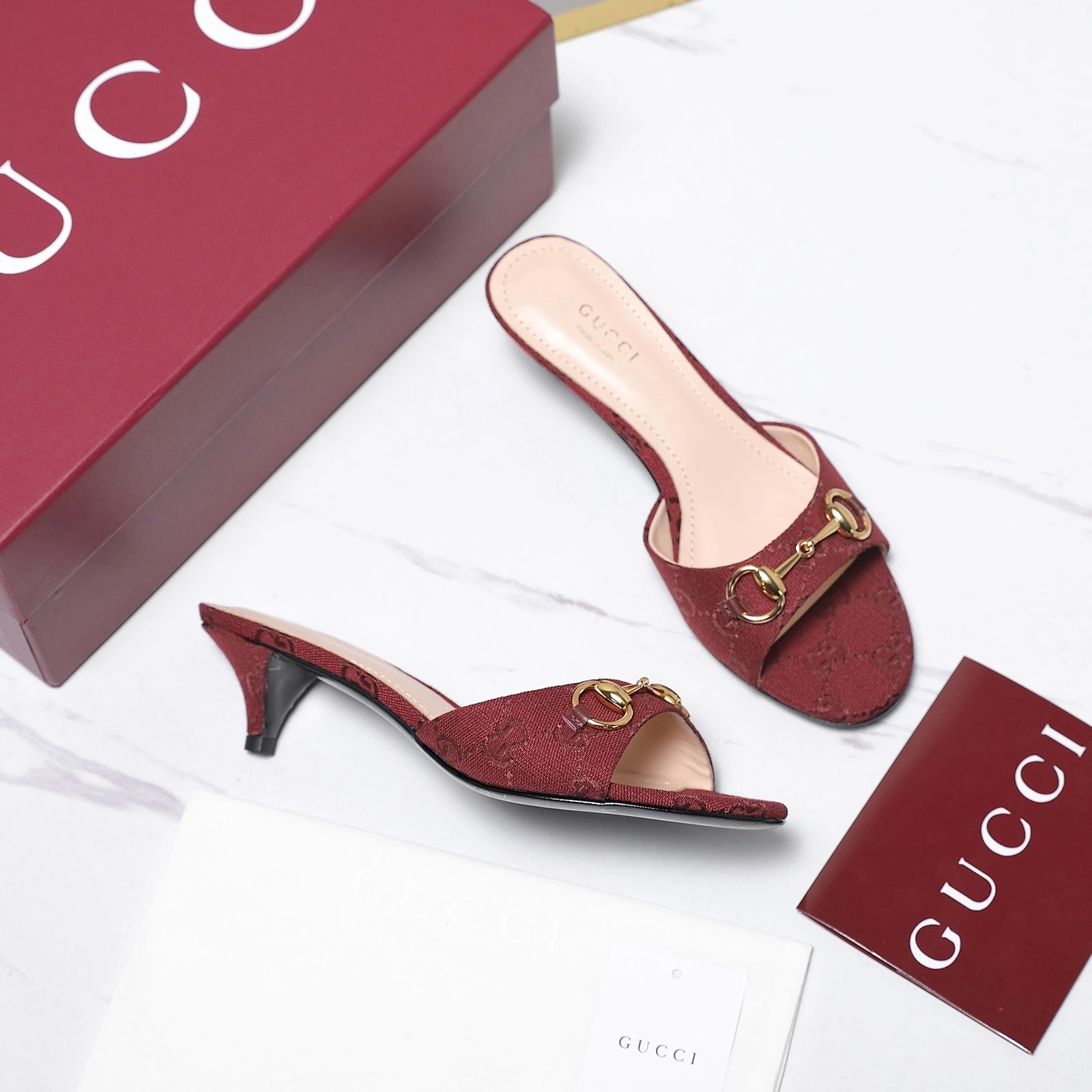Gucci Slippers — 82e19275