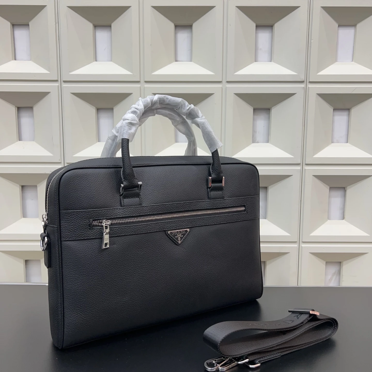 Prada Bag — dbbd2659