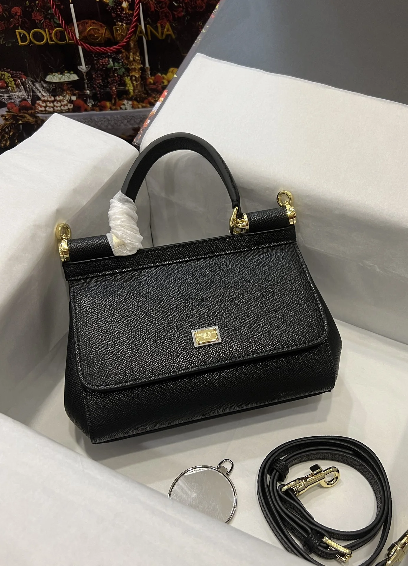 Dolce & Gabbana Bag — d6ee32d6