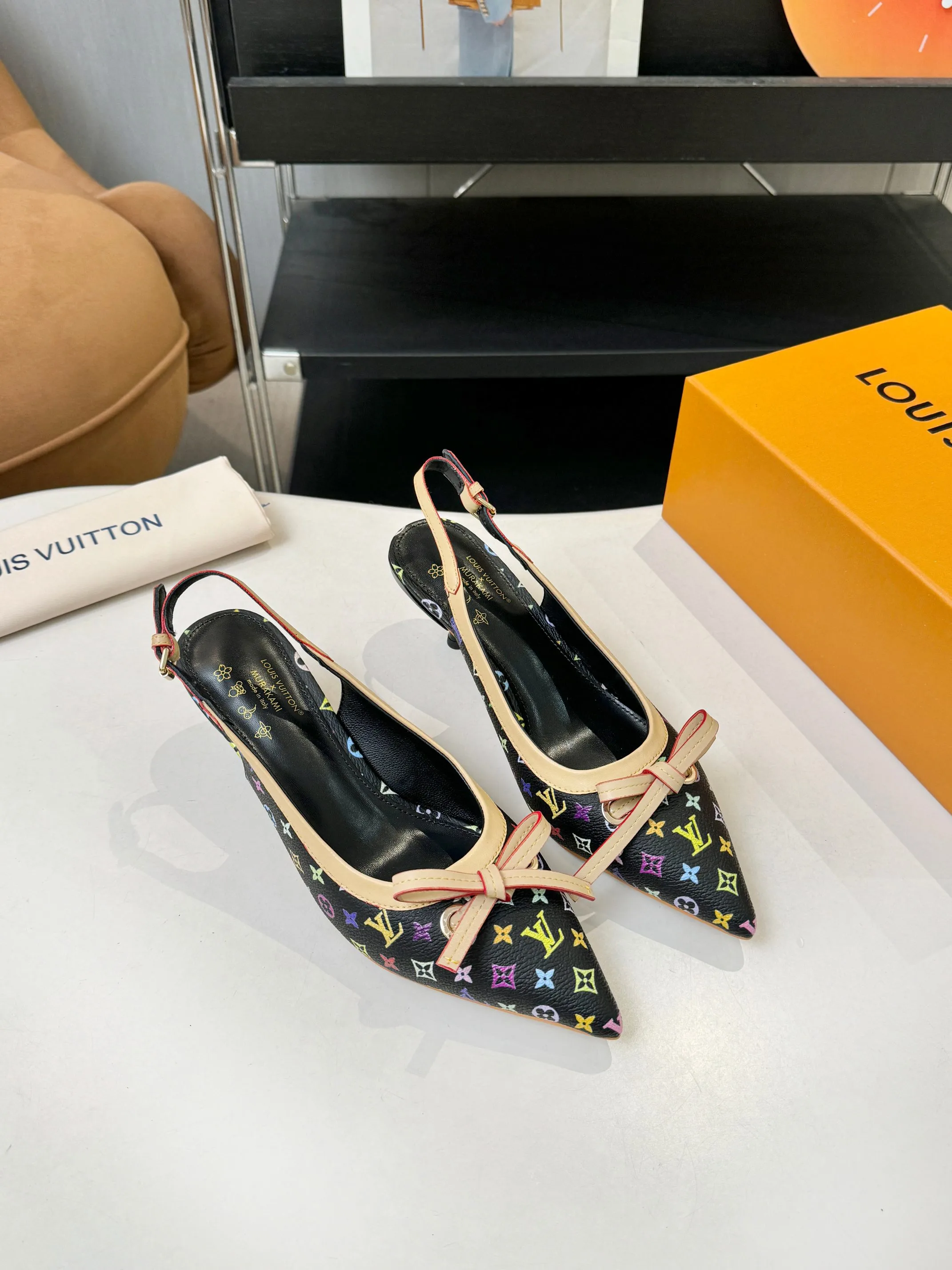 Louis Vuitton Sandals — 16e43ba8
