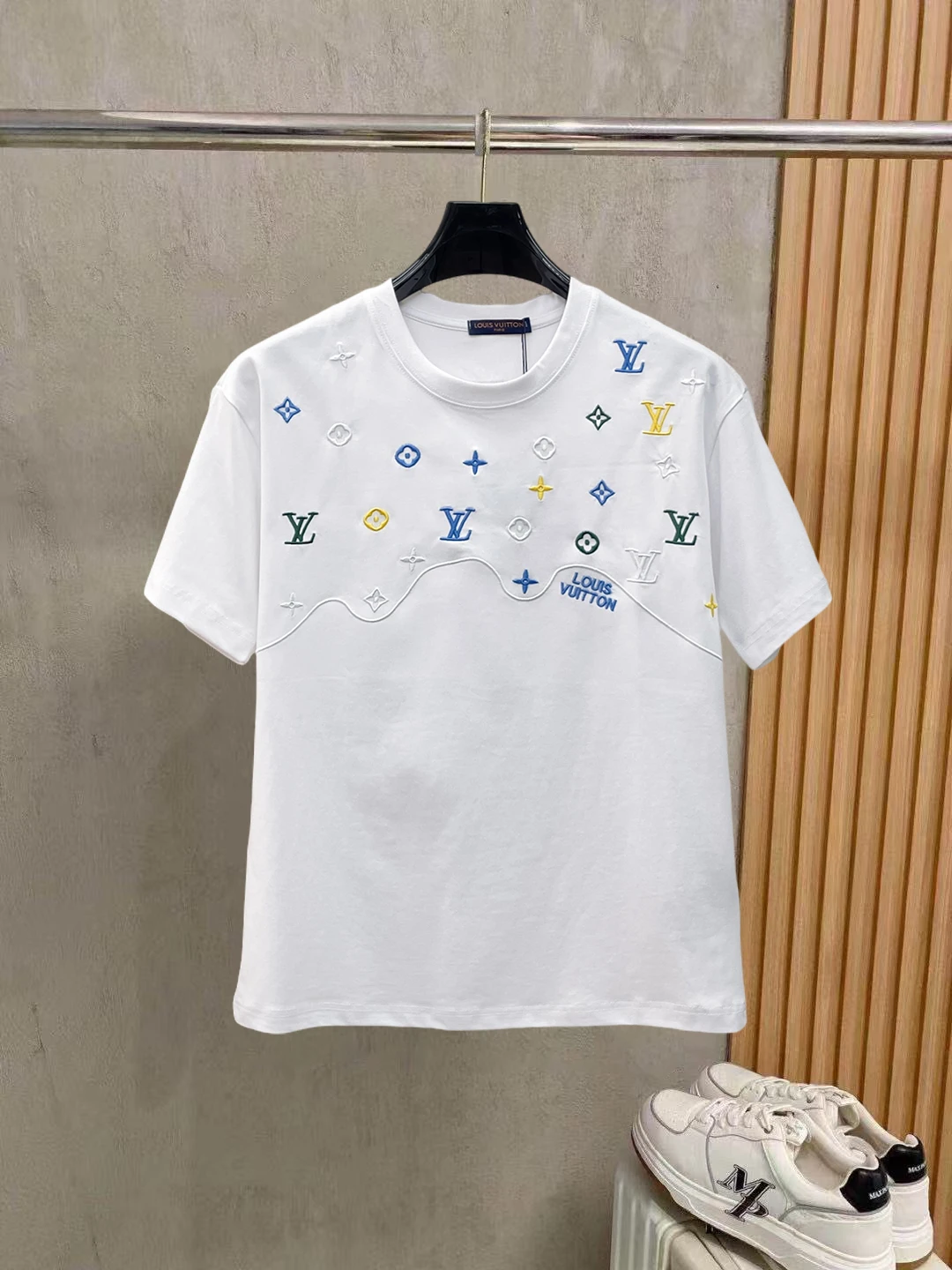 Louis Vuitton T-Shirt — 673c1315