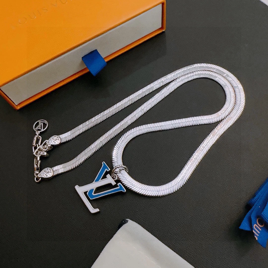 Louis Vuitton Necklaces — d749a07d