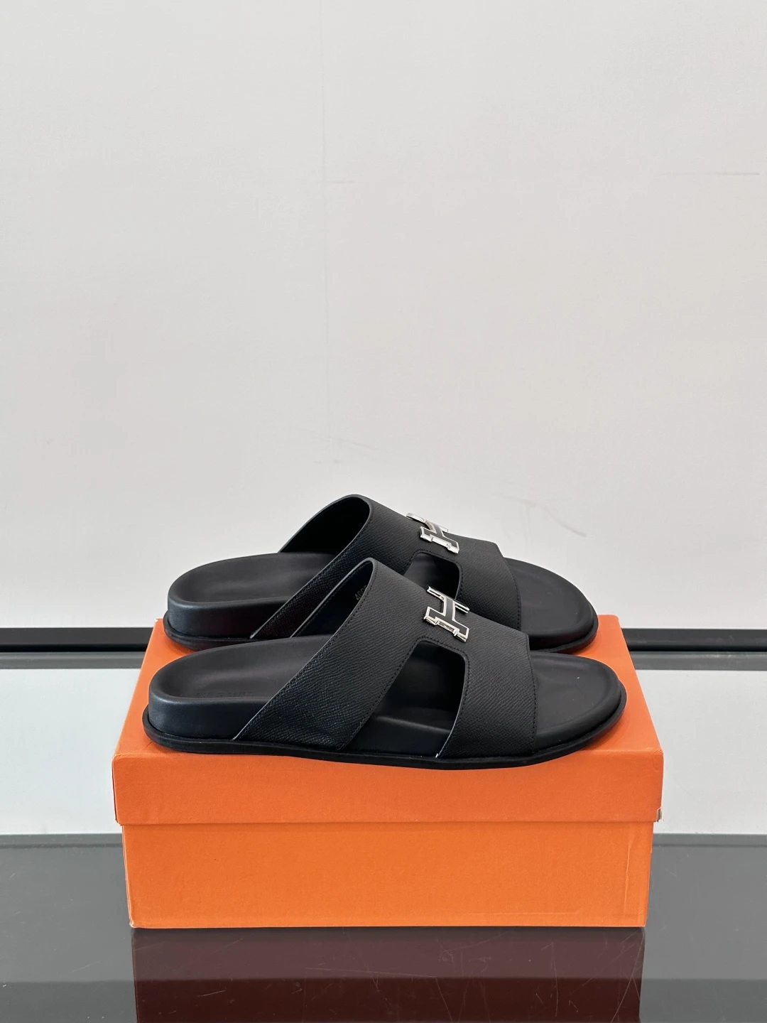 Hermès Slippers — e7bfe705