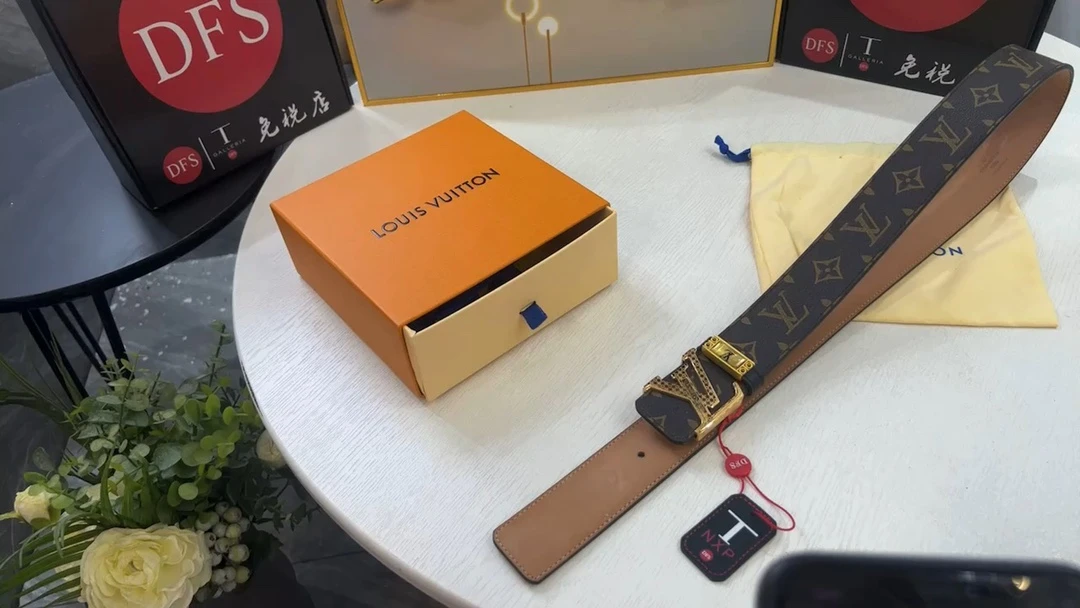Louis Vuitton Belt — 5ccfa124