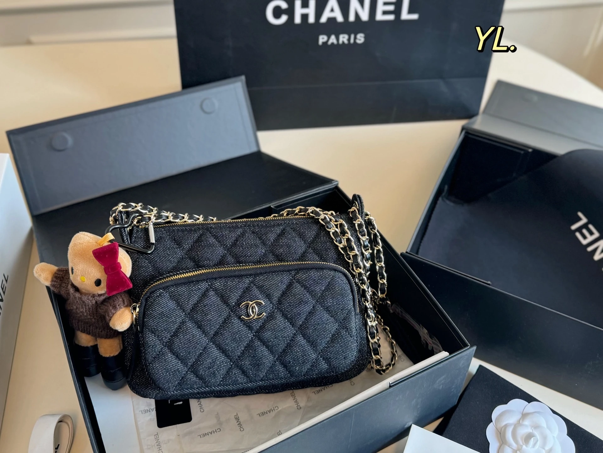 Chanel Bag — 90dc4109