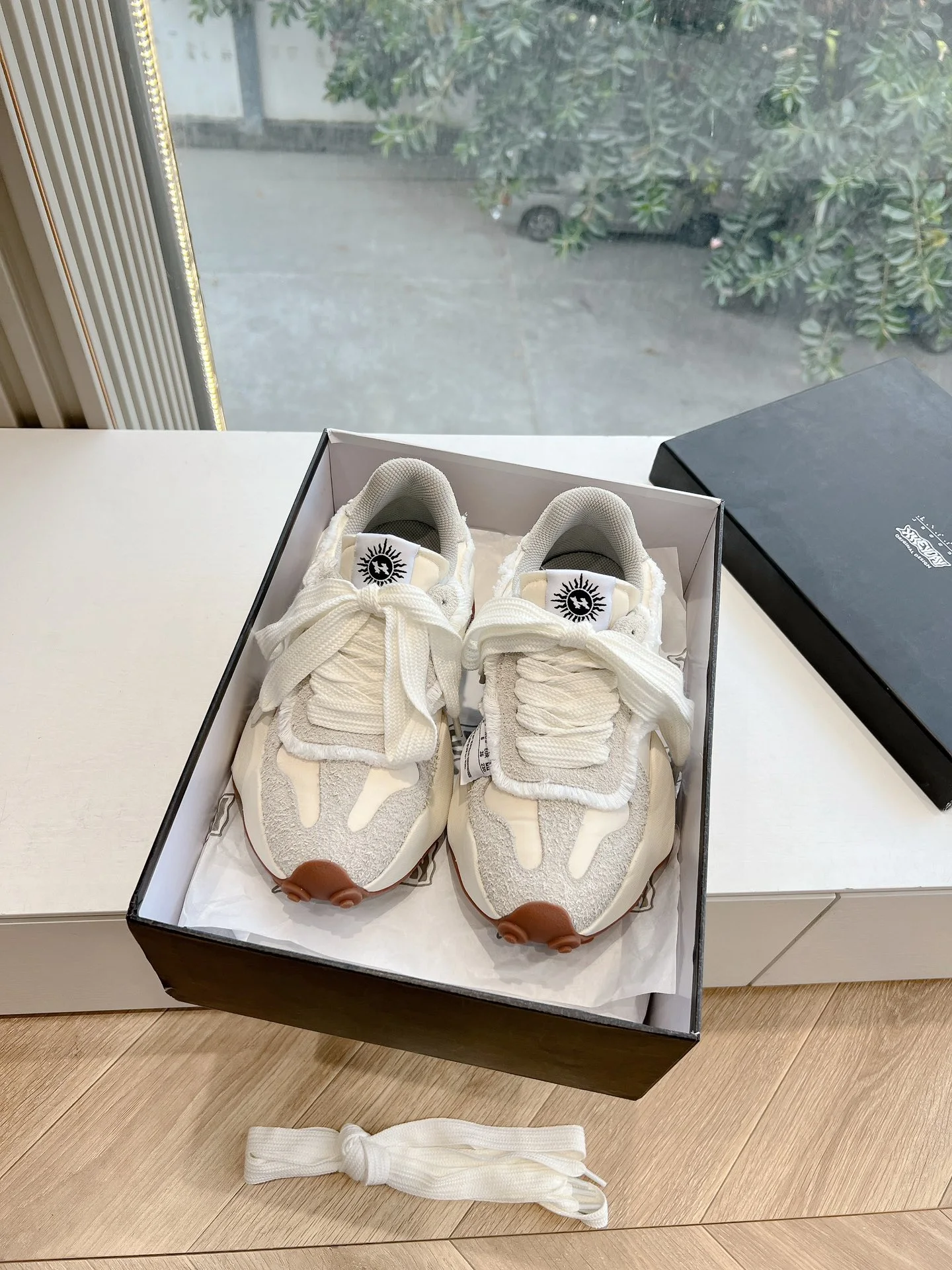 XVESSEL Sneakers — 43847f08