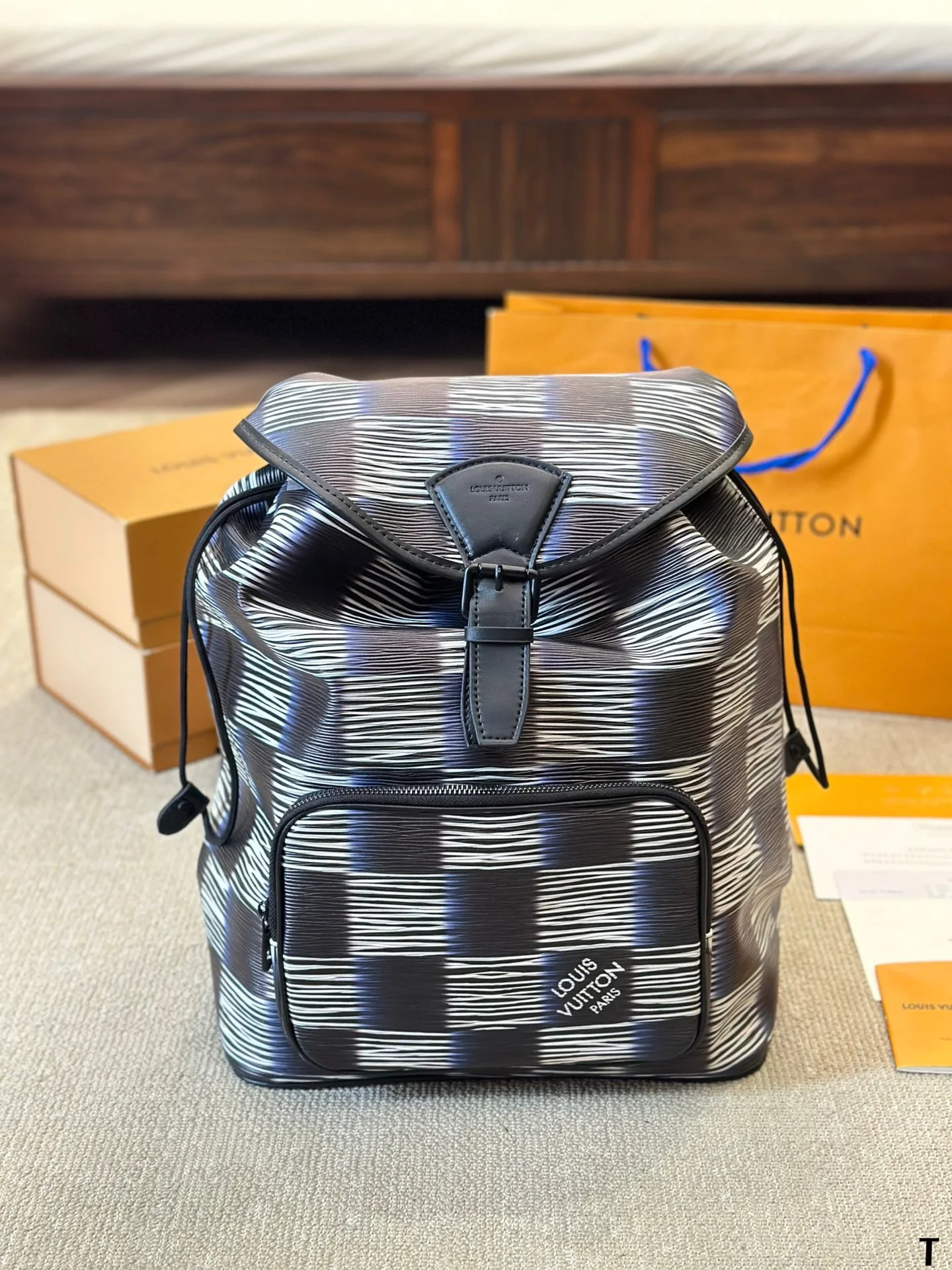 Louis Vuitton Bag — 19398dc0