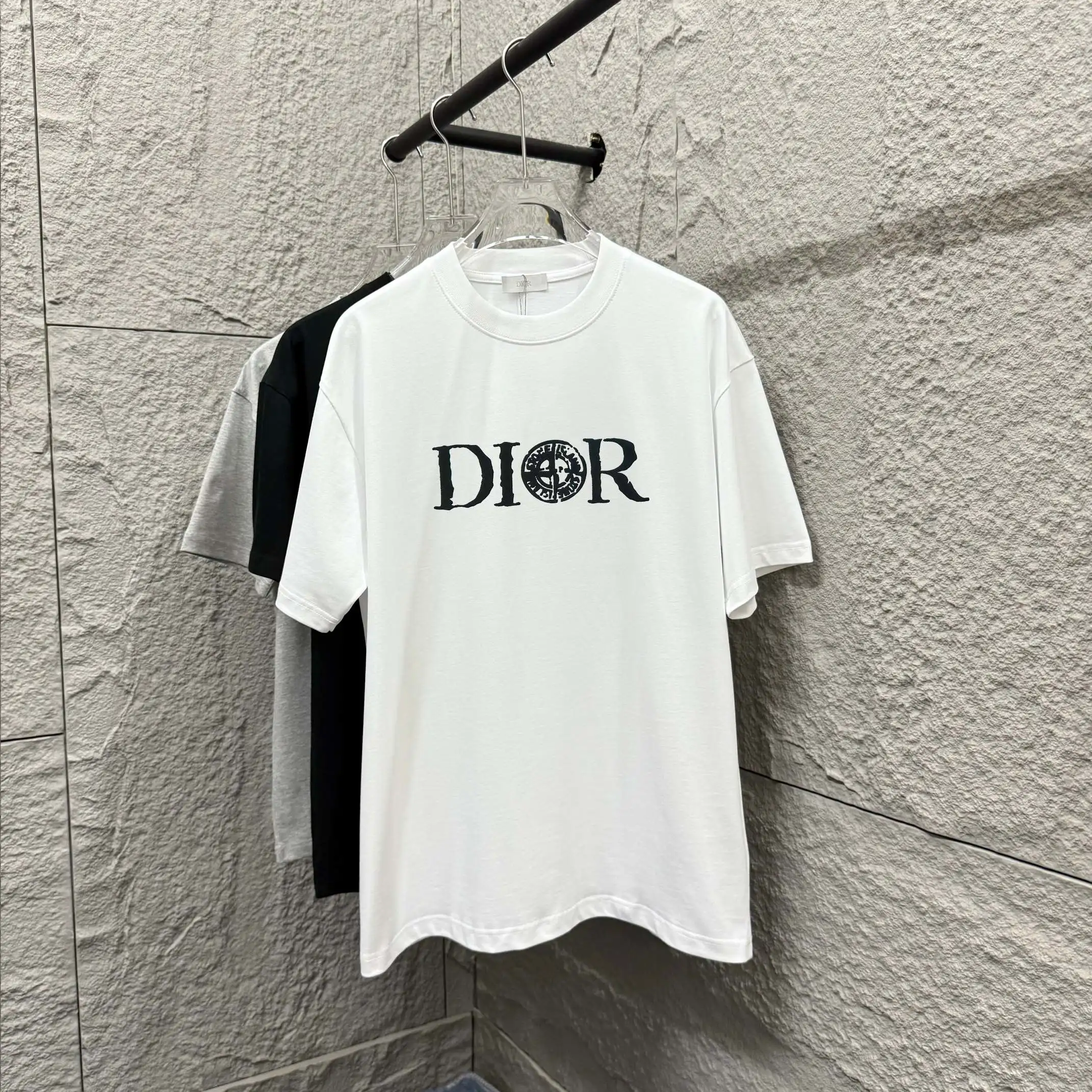 Dior T-Shirt — 668b2f1b