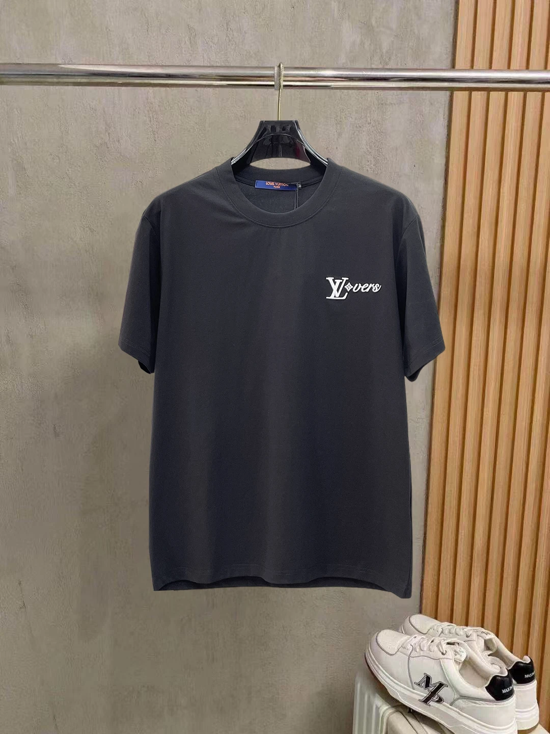 Louis Vuitton T-Shirt — c56055ef
