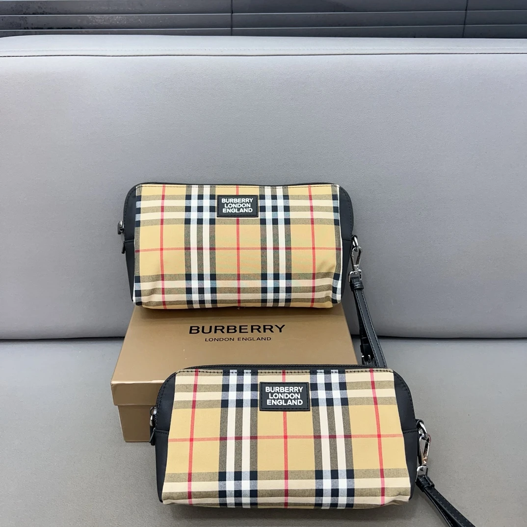 Burberry Bag — 732a205c