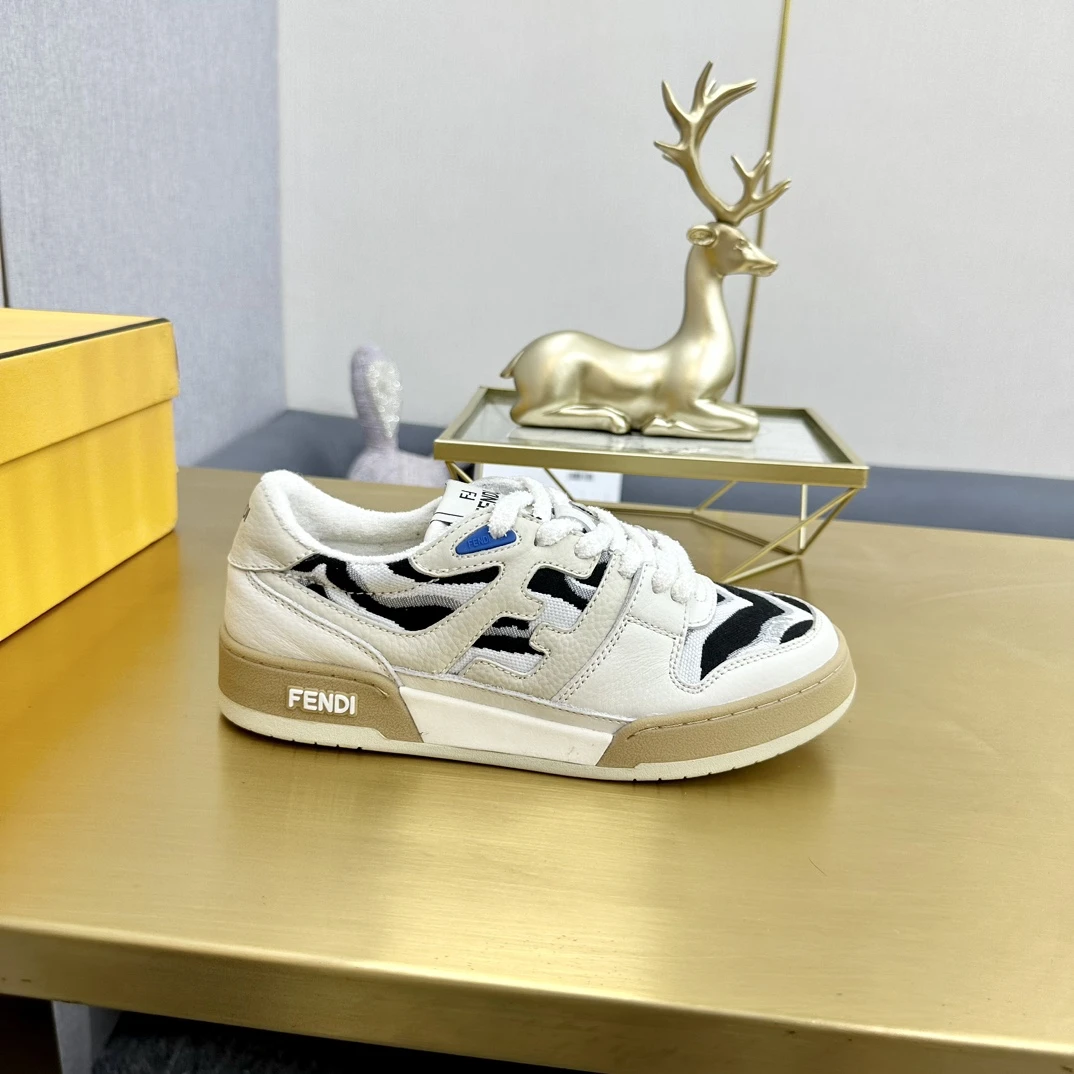 Fendi Sneakers — 04cb0083